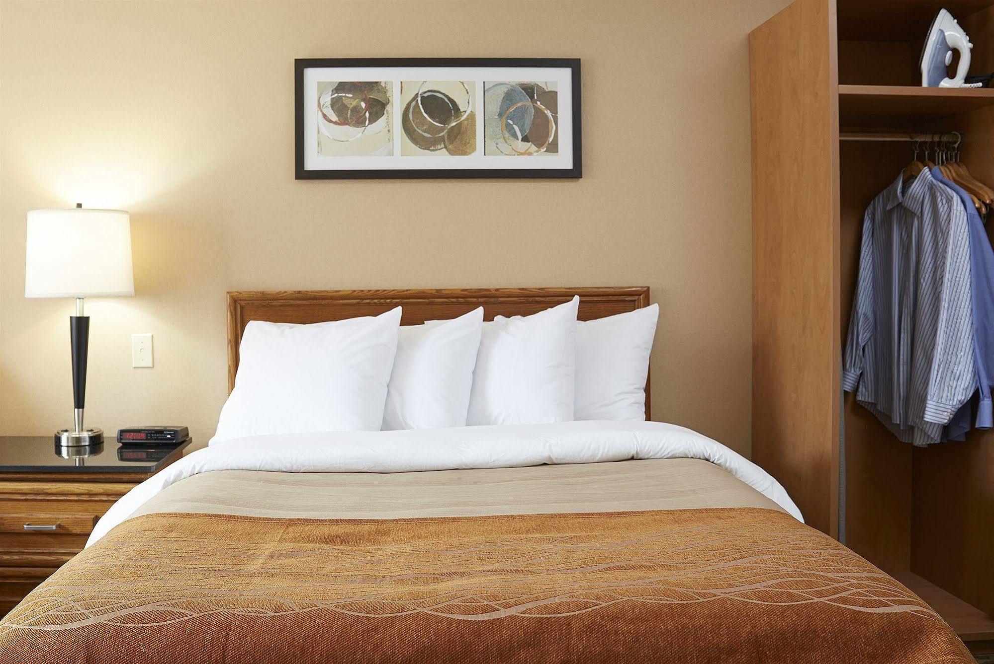 Comfort Inn Pembroke Eksteriør billede